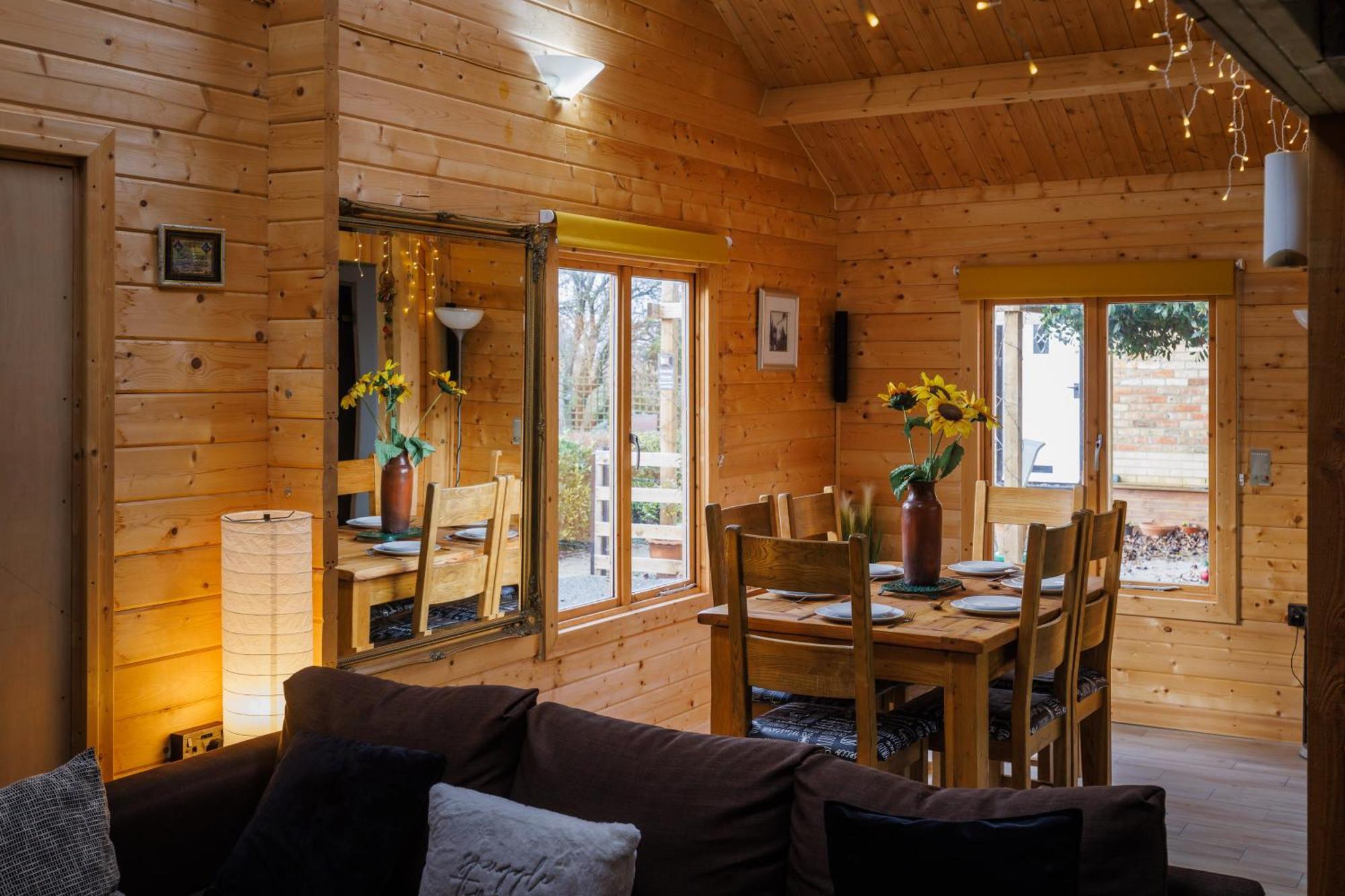 Spacious Cabin Evcharger And Free Parking Near Cambridge Dış mekan fotoğraf